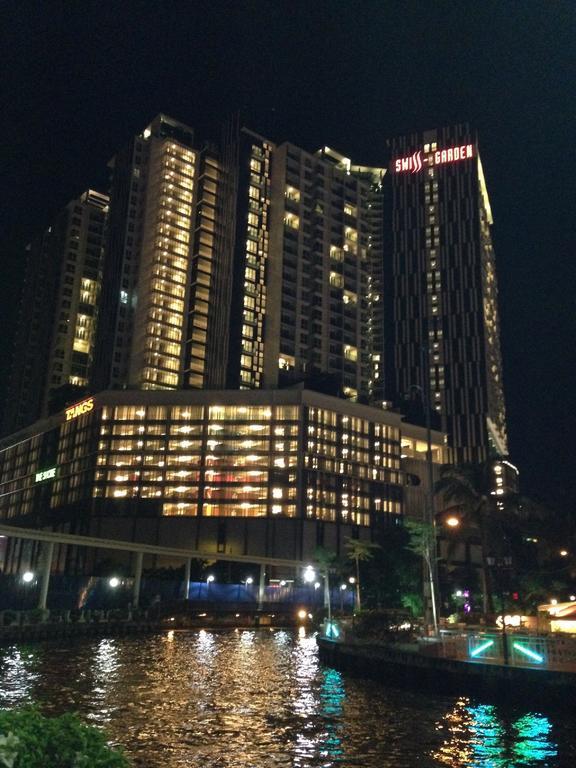 Relax & Chill At Malacca River Bagian luar foto